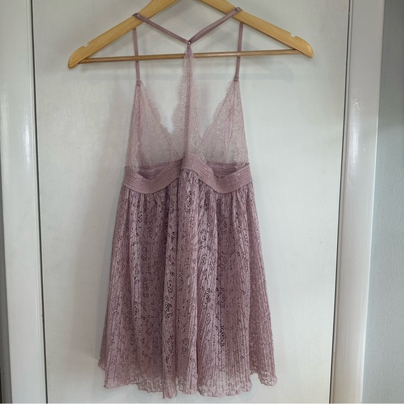 Victoria’s Secret Lilac Lace Babydoll Cami. Size: Medium. - Picture 4 of 7